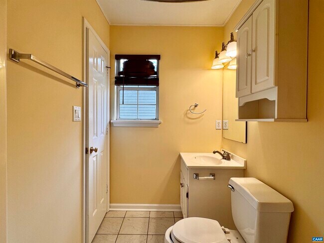 Building Photo - 4644 Briarwood Dr