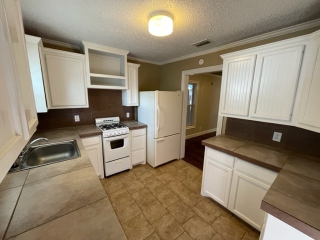 Building Photo - 3315 30th St