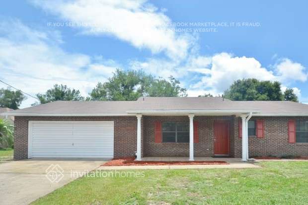Building Photo - 885 Rayston St