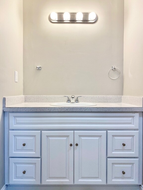 Building Photo - 5 Hampshire St