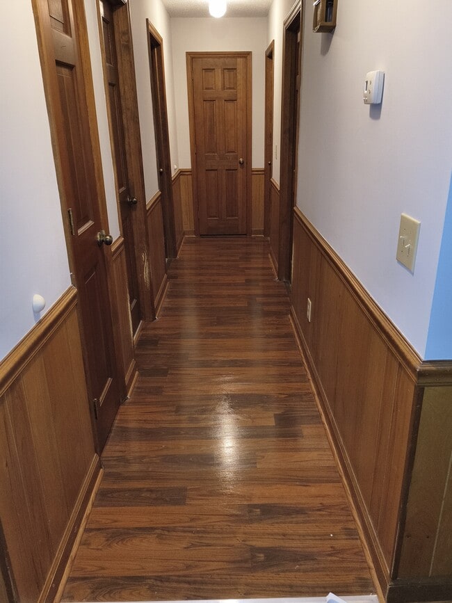 Building Photo - 160 Small Rd