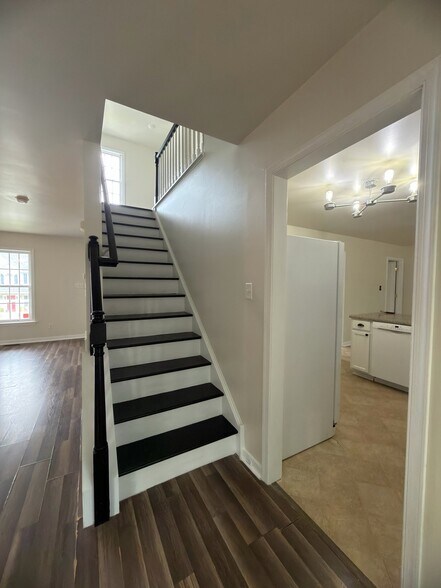 Building Photo - 11725 Walnut Wood Ct