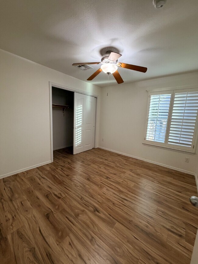 Building Photo - 6289 Cosecha Luna Cir