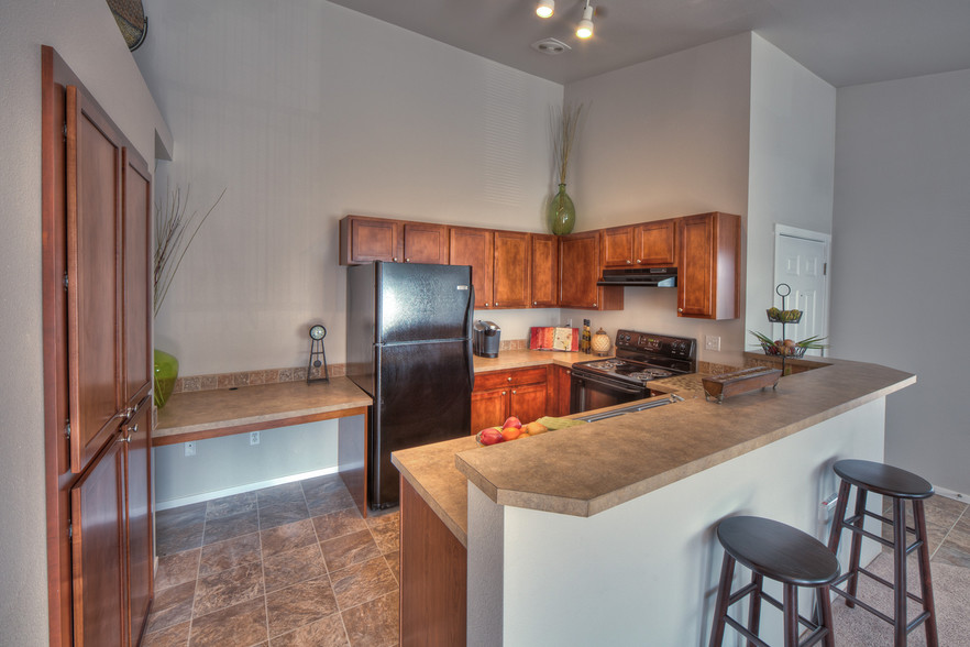 1-bd Kitchen - Northstar Lodge Apartments