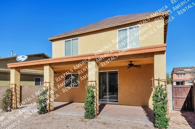 Building Photo - Beautiful 3 Bed/2.5 Bath Two Story Home w/...