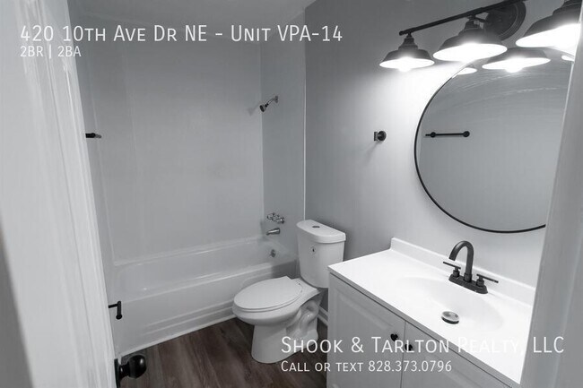 Building Photo - 420 10th Ave Dr NE