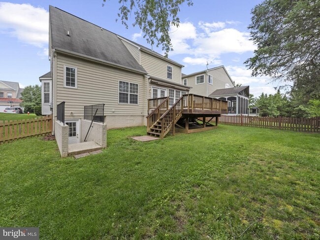 Building Photo - 43103 Lake Ridge Pl