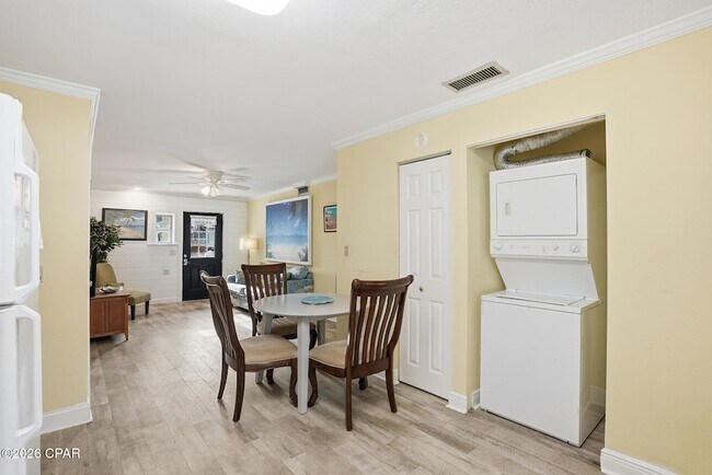 Building Photo - 5012 Gulf Dr