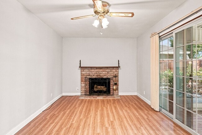 Building Photo - 4448 Irvington Ave
