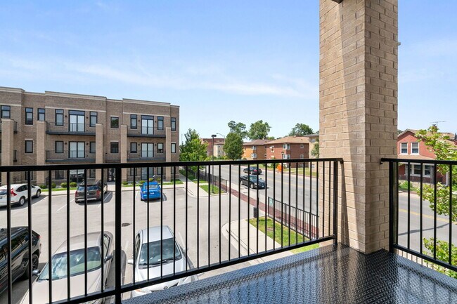 Building Photo - 8465 Grand Ave