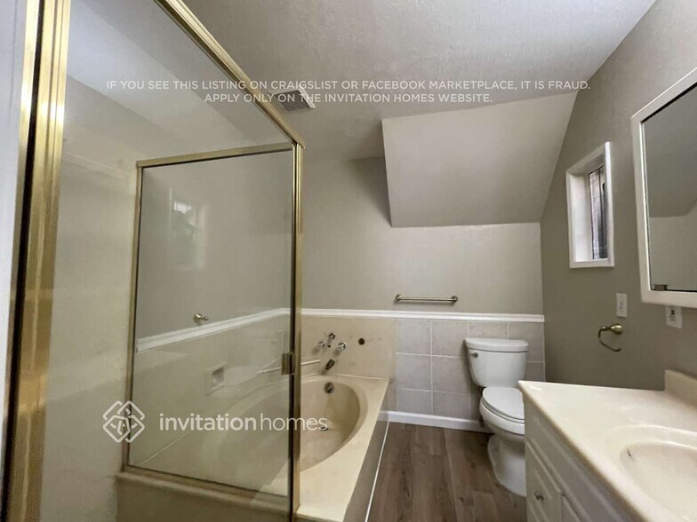 Building Photo - 3045 Waring Pl