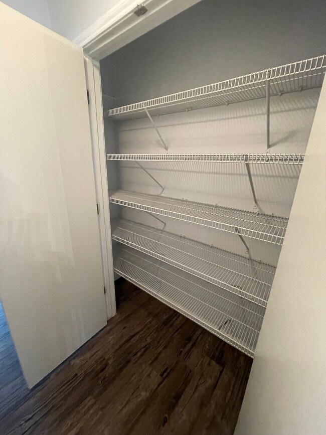 Building Photo - 112 Rinehardt st