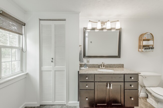 Building Photo - 21 Elsmere Rd