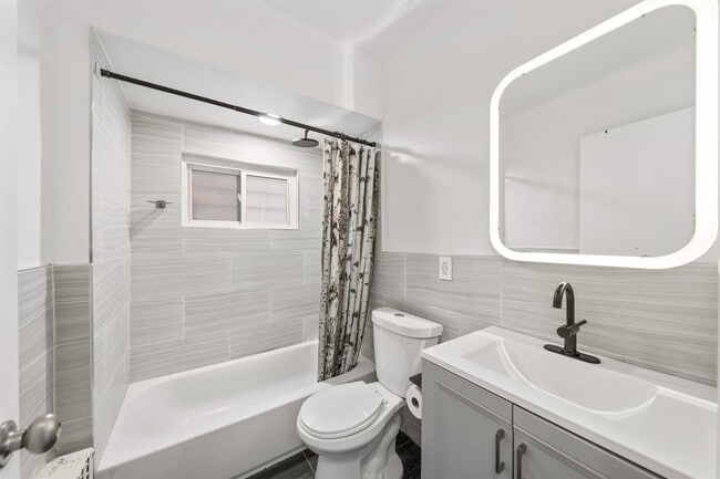 Building Photo - 124 73rd St