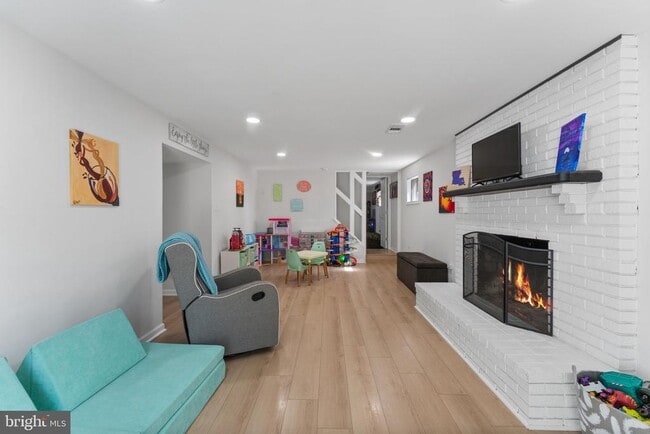 Building Photo - 12816 Greenhall Dr