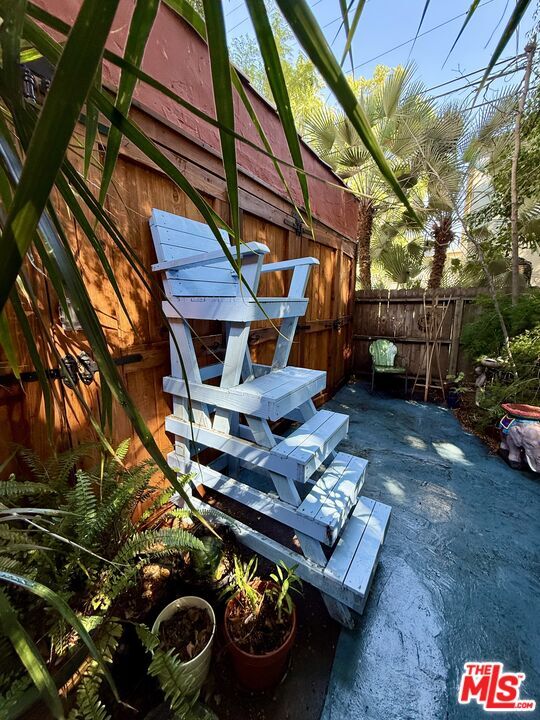 Building Photo - 840 Huntley Dr