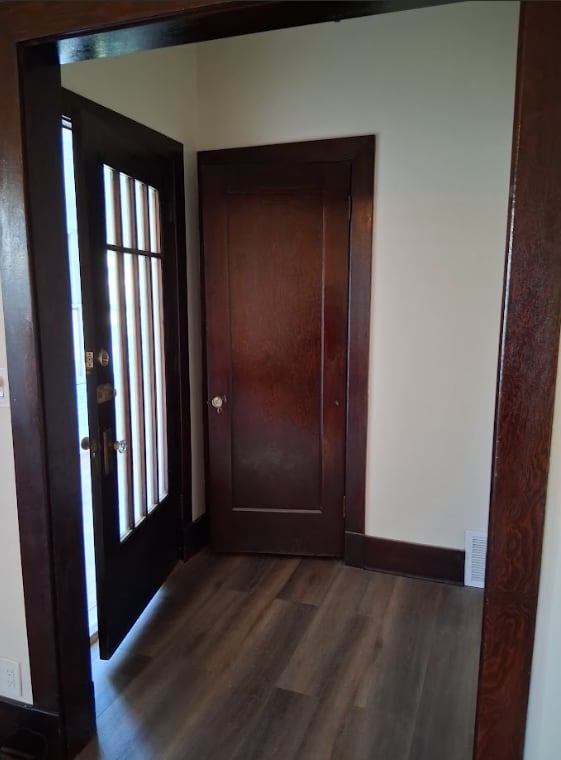 Building Photo - 418 S Hancock Ave