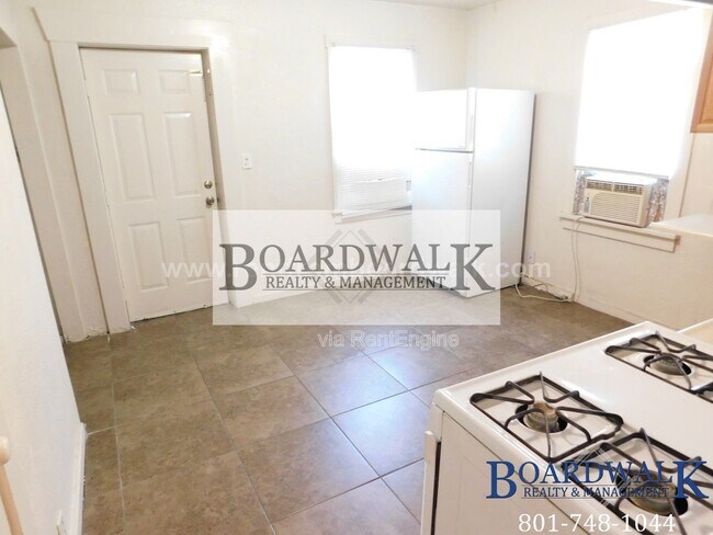 Building Photo - 2992 S 8850 W