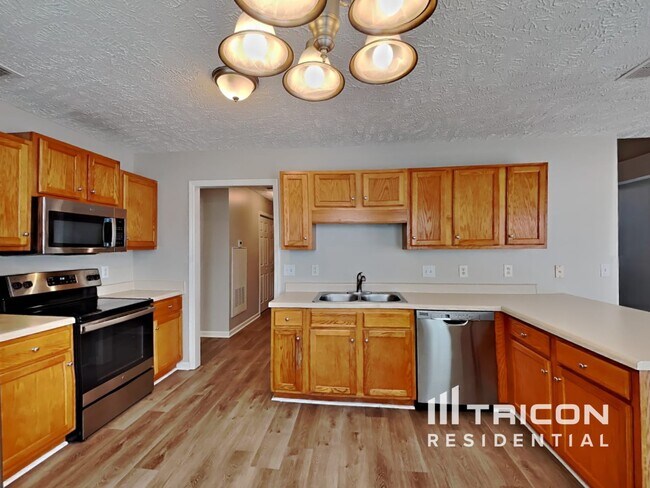 Building Photo - 2819 Elijah Dr