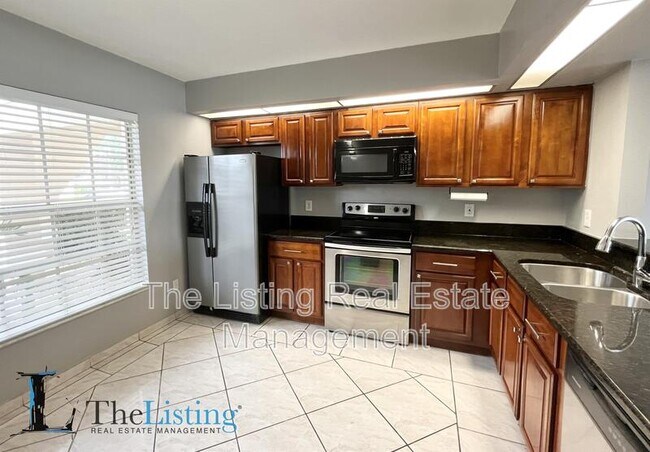 Building Photo - 13828 Timberbrooke Dr