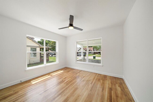 Building Photo - 2811 Barbee St