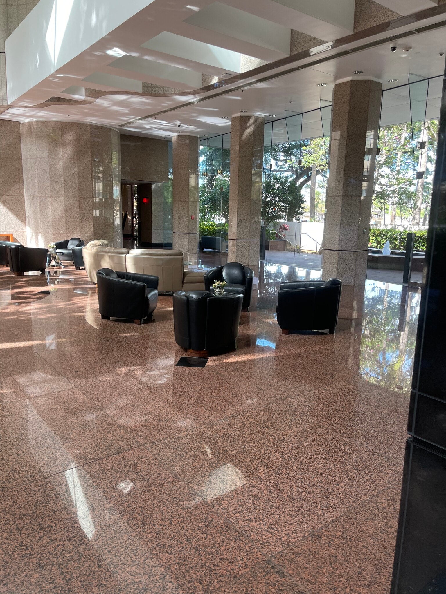 Lobby - 1888 Kalakaua Ave