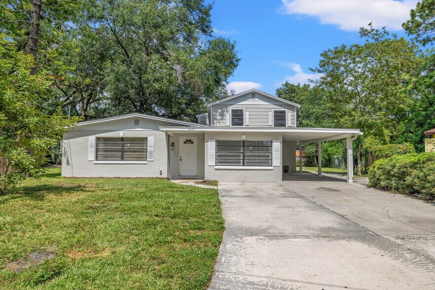Building Photo - 5805 N 43rd St