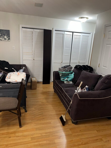 Building Photo - 18 Schollcrest Ave