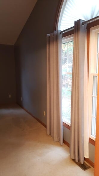 Master Bedroom - 6678 Hidden Lake Trl
