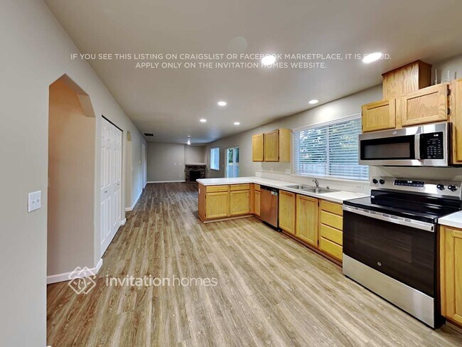 Building Photo - 14101 80th Ave Ct E