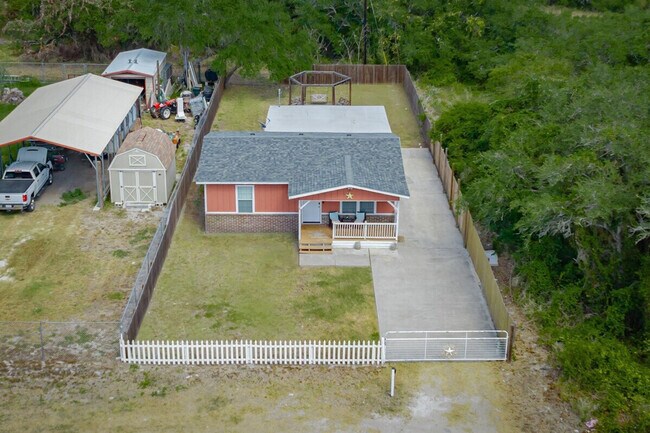 Building Photo - 1131 S 8th St