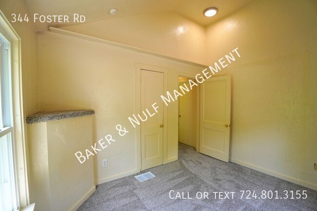 Building Photo - 344 Foster Rd