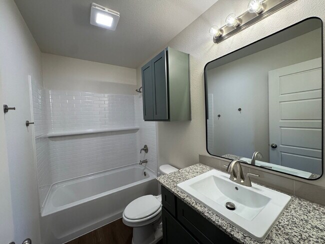 Building Photo - Brand New 3-bedroom 2-bath Home in Burgamy Park!