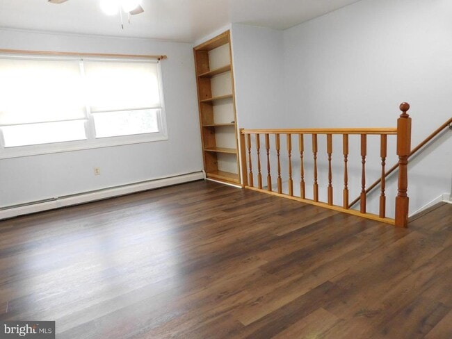 Building Photo - 13000 Kerrman Ct