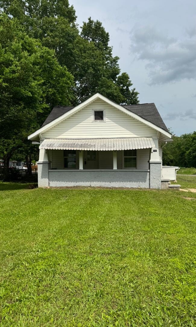 Primary Photo - Cute & Comfortable Living in the Lookout M...