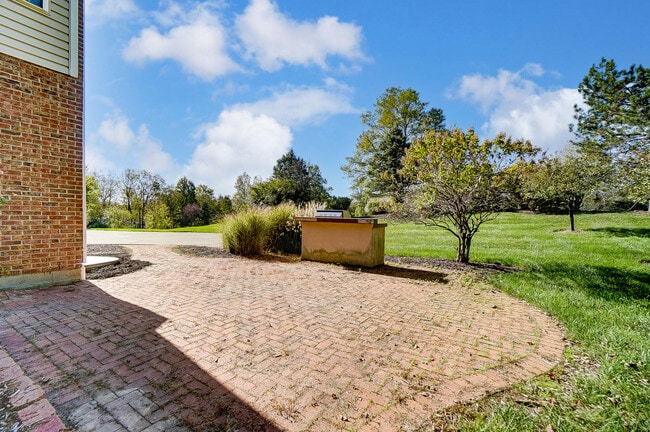 Building Photo - 1900 Coachtrail Dr