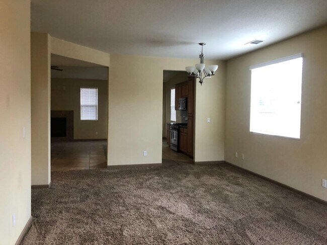 Building Photo - 1764 E Golden Way