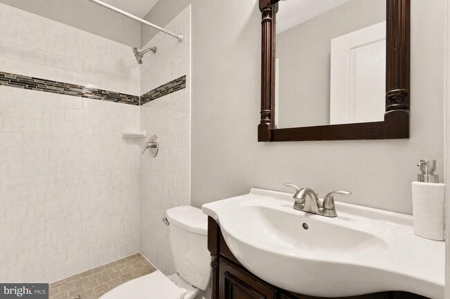 Building Photo - 1177 3rd St NE