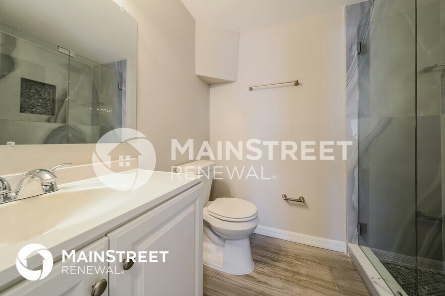 Building Photo - 703 59th Ave Terrace W