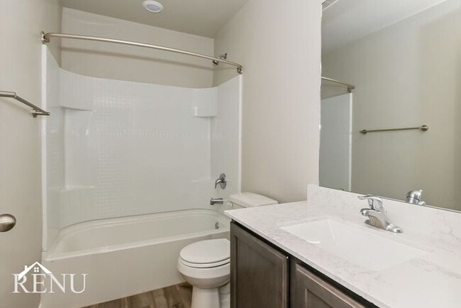 Building Photo - 1705 Maroon Dr
