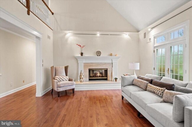 Building Photo - 12 Windermere Way