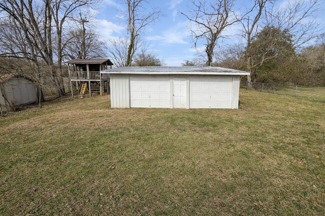 Building Photo - 503 Kirby Dr