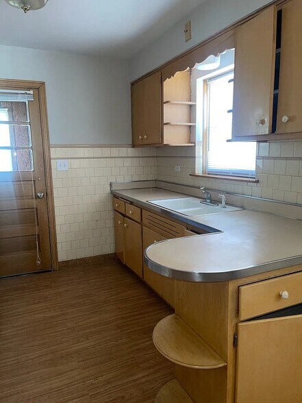 Building Photo - 5530 N Major Ave