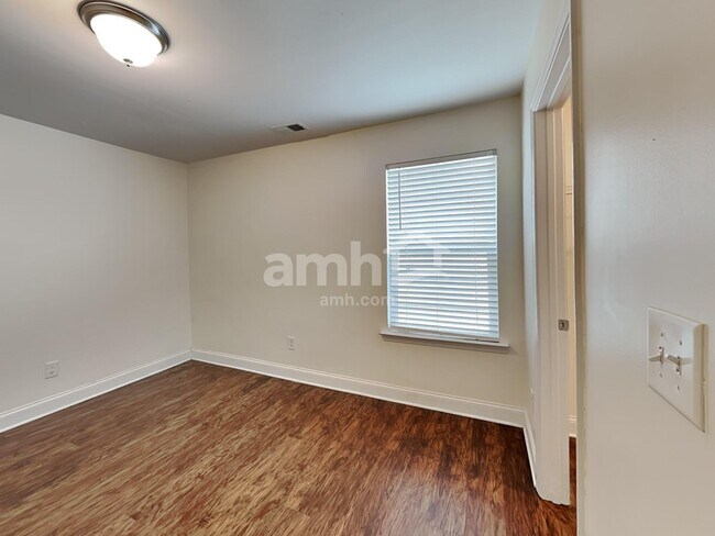 Building Photo - 1425 Arbor Pl Dr