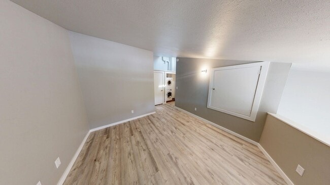 Building Photo - 3460 Madison Ave