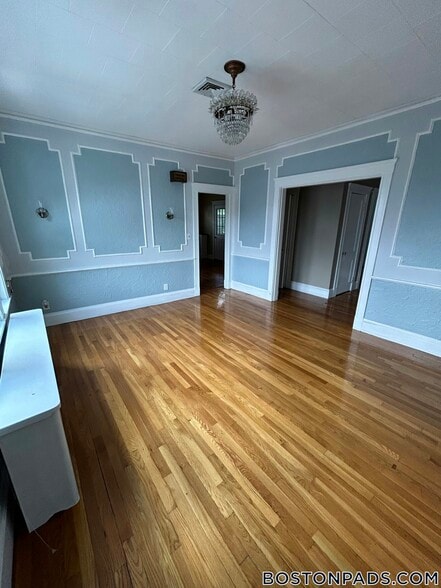 Building Photo - 30 Lawrence St