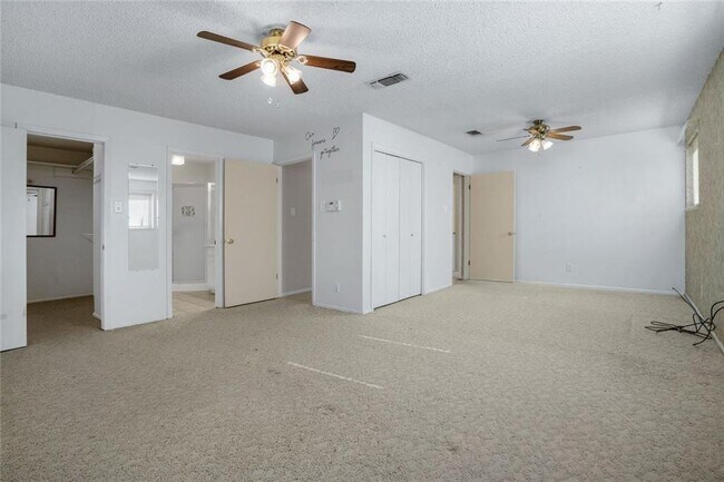 Building Photo - 813 Guadalupe St