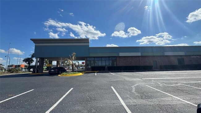 Building Photo - 7900 S Orange Blossom Trail