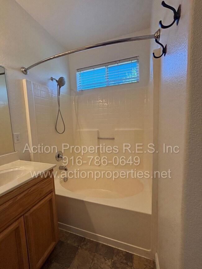 Building Photo - Action Properties Offering Immaculate Highland Reserve 4 Bedroom 2 Bath, 1581 sqft, New Paint and...