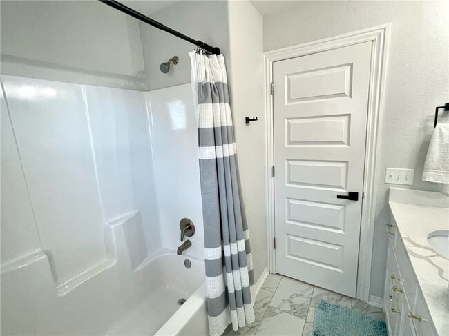 Building Photo - 2014 W Chandler Ave